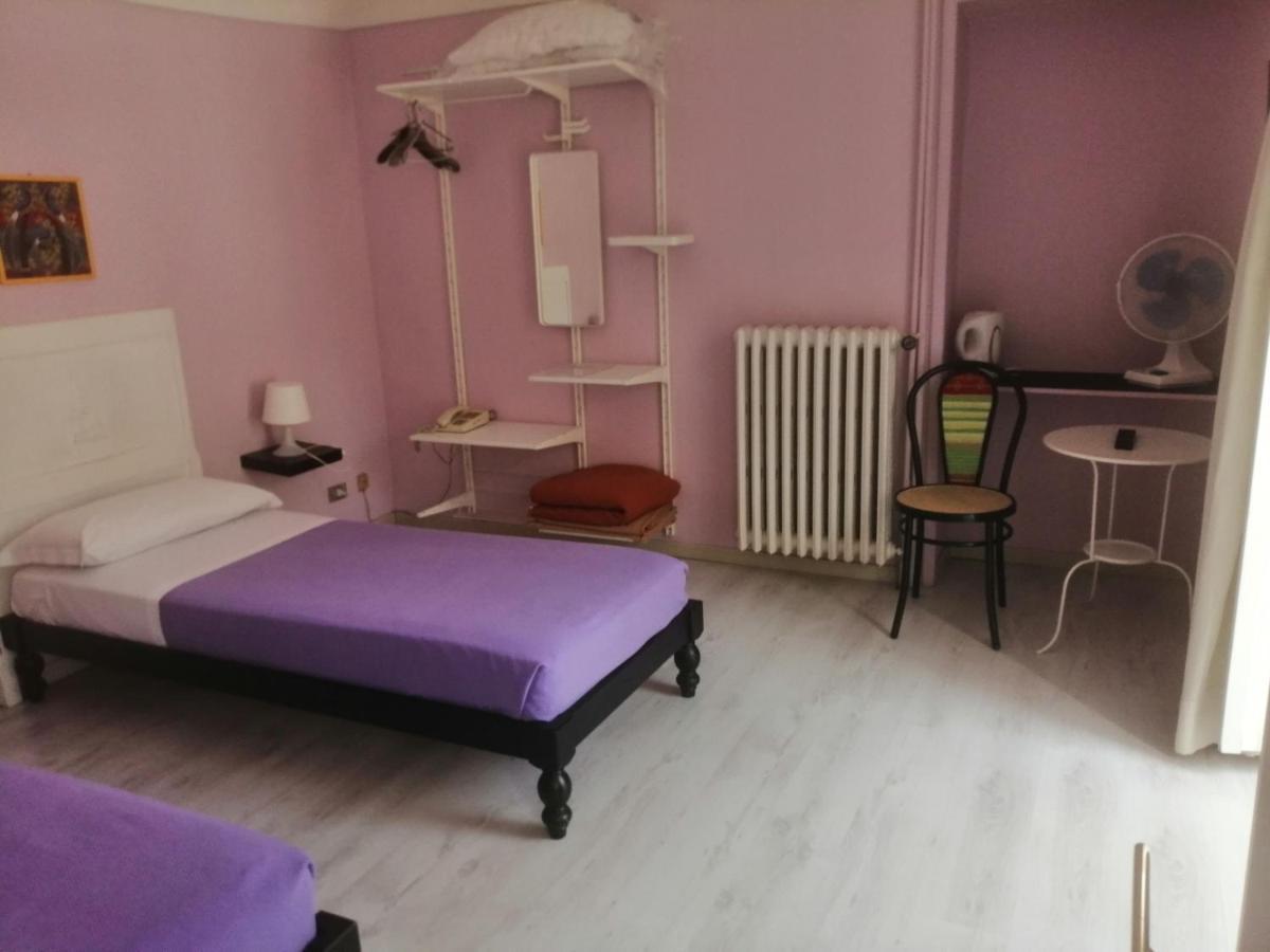 Hotel Pino Torinese エクステリア 写真