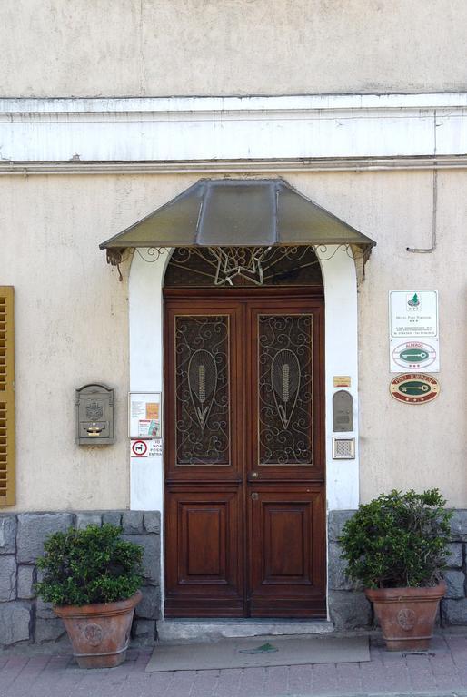 Hotel Pino Torinese エクステリア 写真