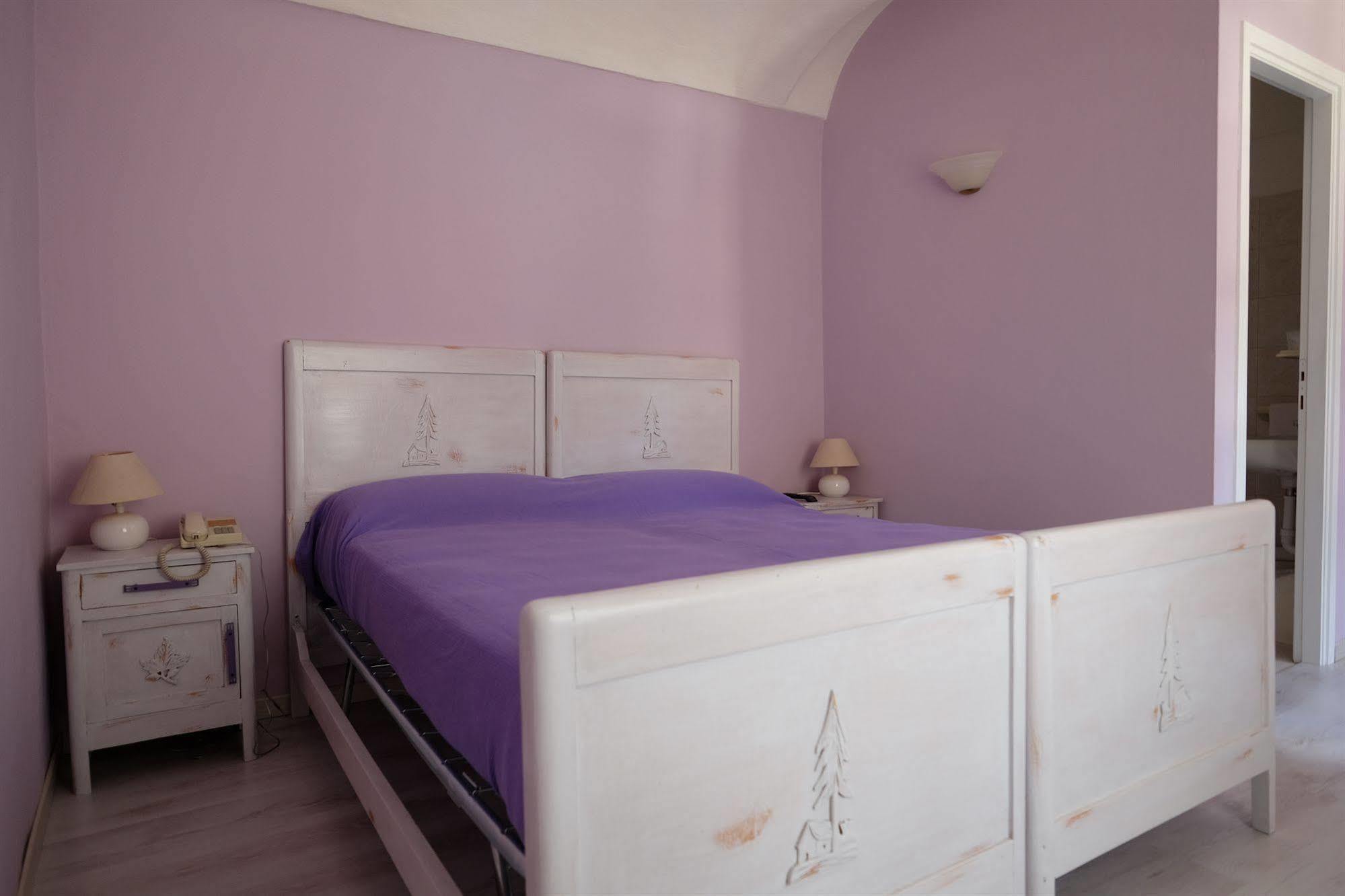 Hotel Pino Torinese エクステリア 写真